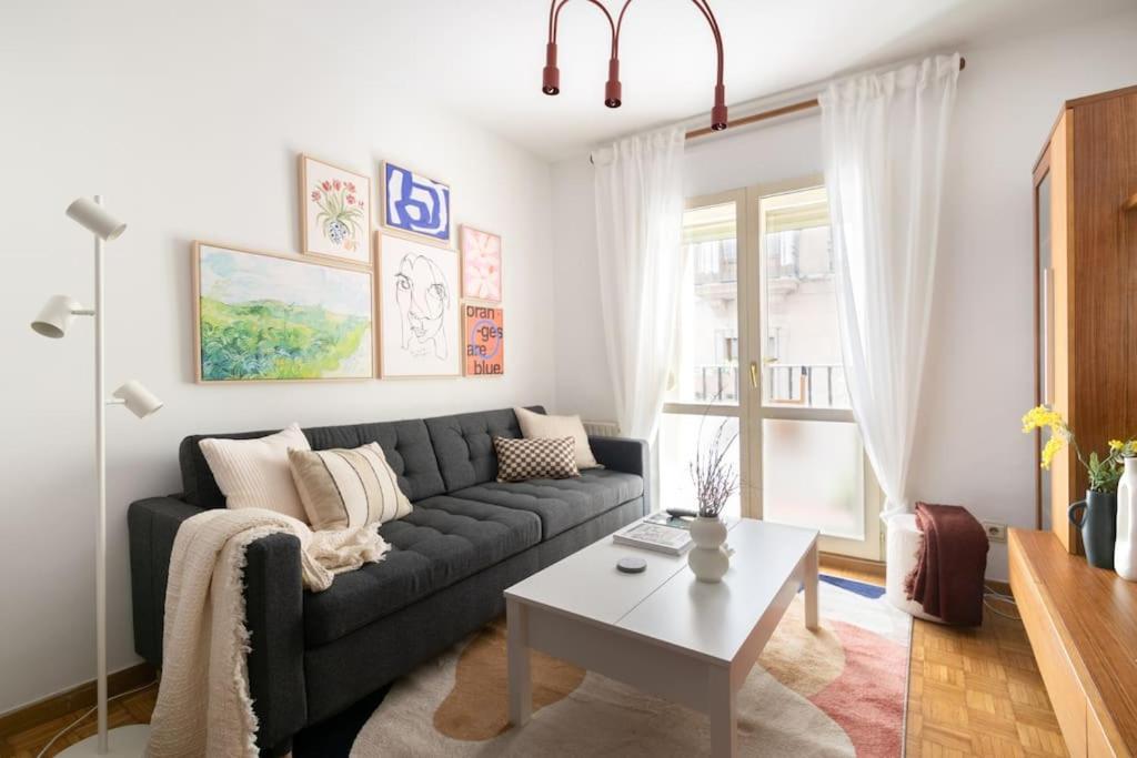 El Balcon De San Anton By Clabao Apartment Pamplona Luaran gambar