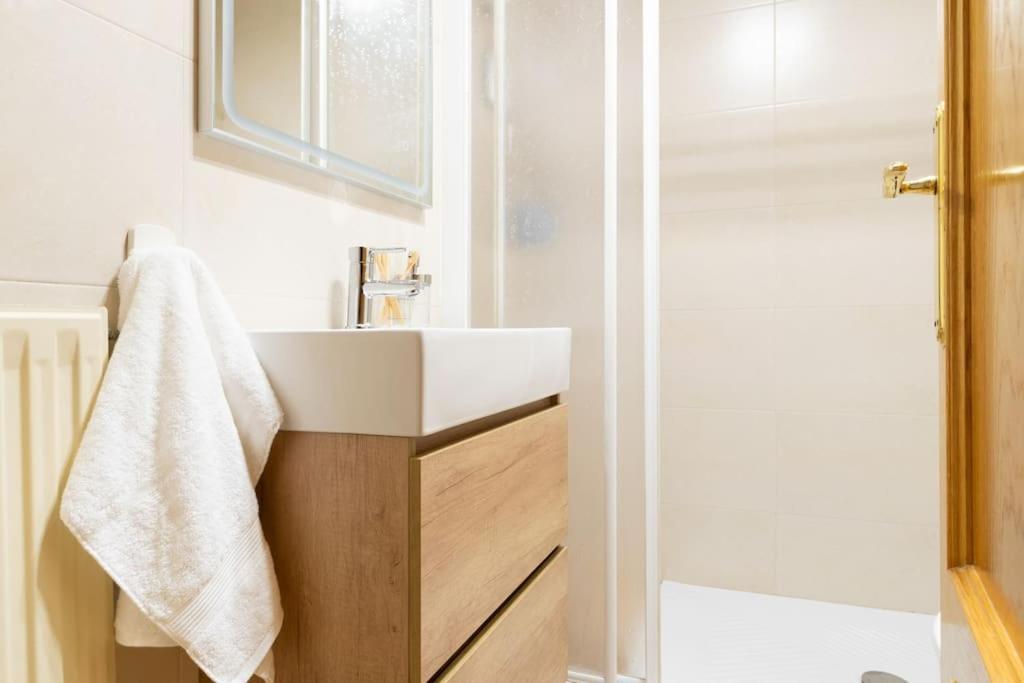 El Balcon De San Anton By Clabao Apartment Pamplona Luaran gambar