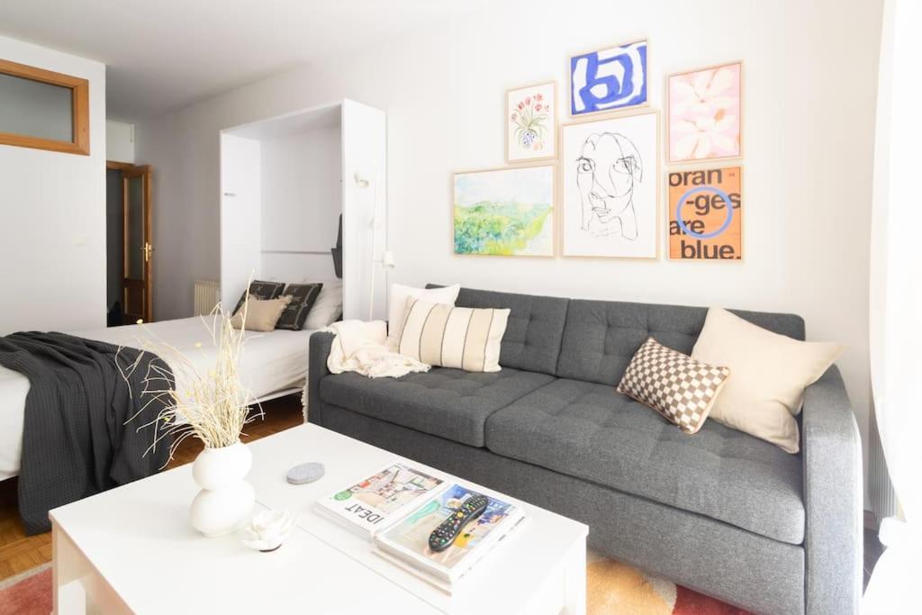 El Balcon De San Anton By Clabao Apartment Pamplona Luaran gambar